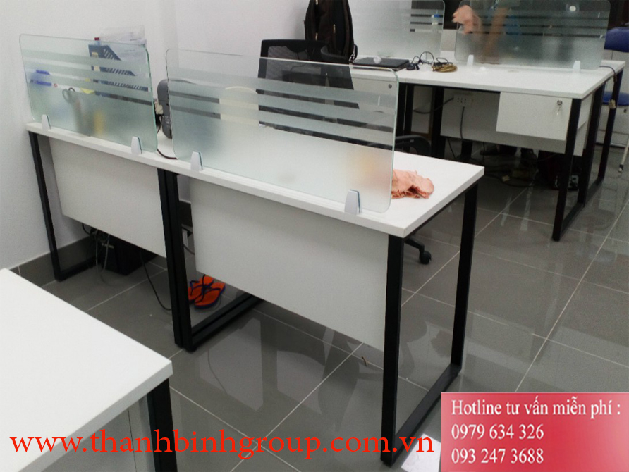 VÁCH NGĂN KÍNH CƯỜNG LỰC VMC037
