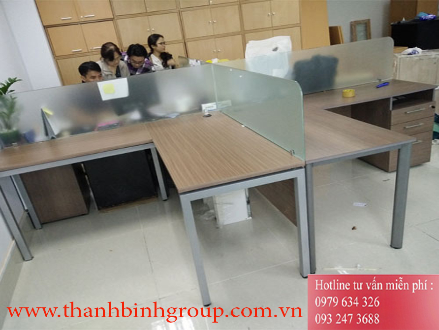 VÁCH NGĂN KÍNH CƯỜNG LỰC VMC041
